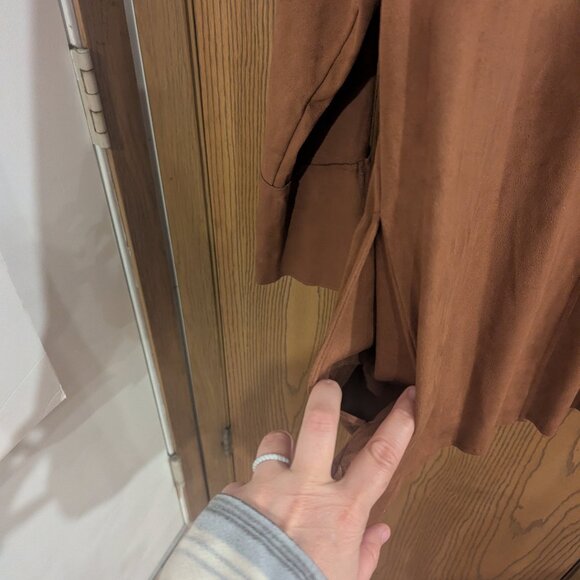 Denim and Company (D & Co) Faux Suede Brown Long Sleeve Shirt-Women's Medium - Picture 6 of 9